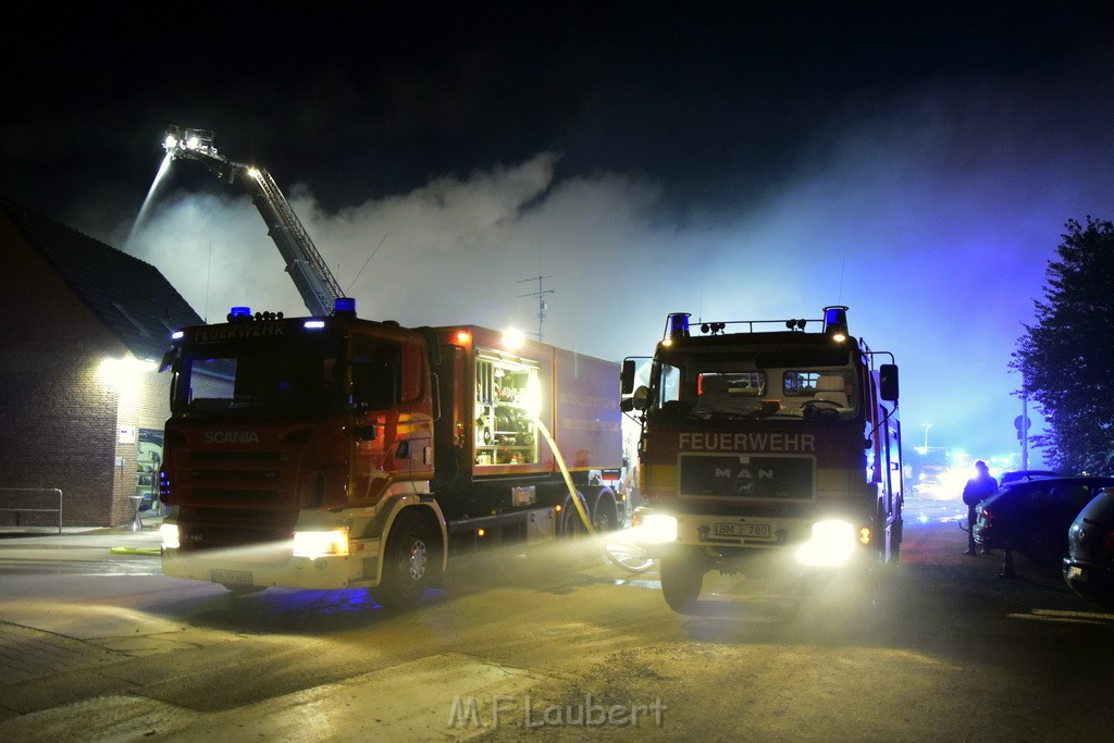 Feuer 4 Pulheim Sinnersdorf Chorbuschstr P048.JPG - Miklos Laubert